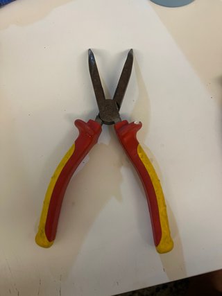 Alicates Wiha Profesionales Eléctricos