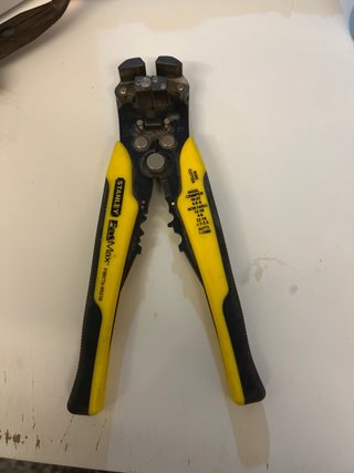 Alicates Wiha Profesionales Eléctricos