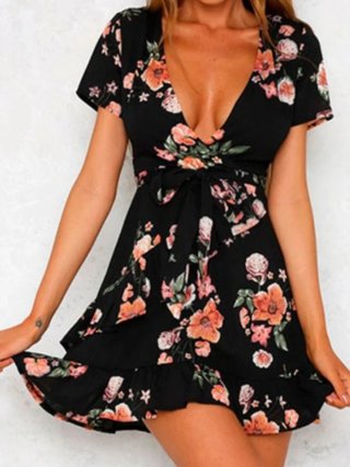 Vestito corto con cintura floreale