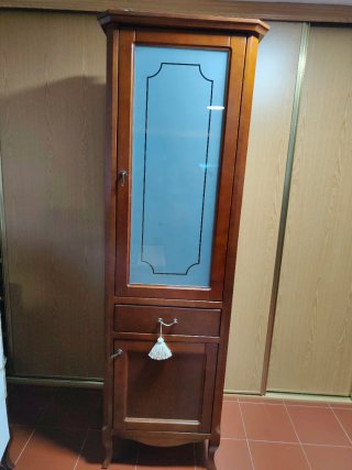 Columna de baño de madera y cristal