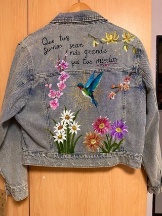 Chaqueta vaquera pintada a mano diseño único