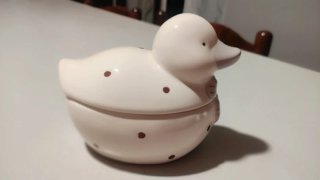 Scatola paperetta ceramica panna e bianca con pois