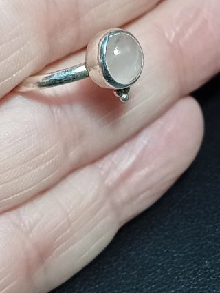 Anillo Plata de Ley cuarzo rosa lo