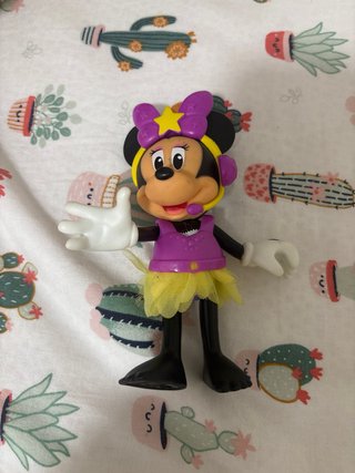 3 Figuras Minnie Mouse con Ropas