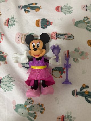 3 Figuras Minnie Mouse con Ropas