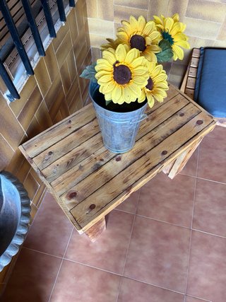 Tavolo artigianale in legno per esterni da giardino