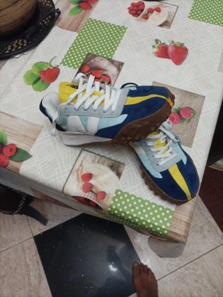Zapatillas New Balance Azul y Amarillo