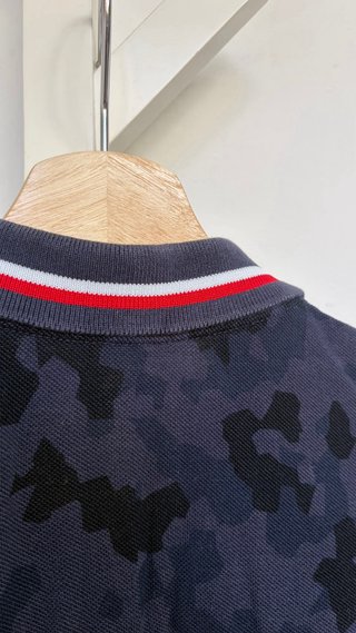 Polo Carolina Herrera Camuflaje Azul Marino