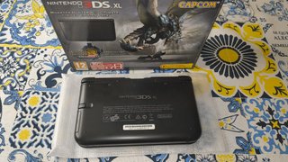 Nintendo 3DS XL Edición Limitada Monster Hunter 3
