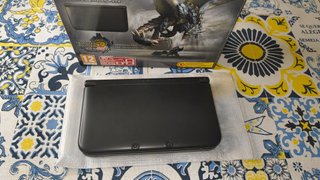 Nintendo 3DS XL Edición Limitada Monster Hunter 3