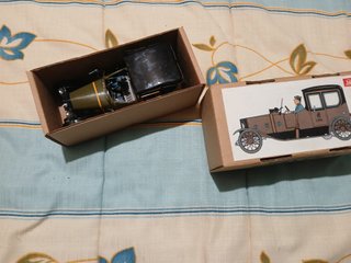 Coche de hojalata L 1905