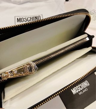 Portafoglio Moschino nero e oro