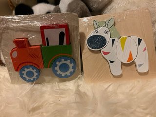 Juego cubo, torre apilable colores y puzzles