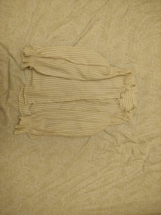 Camisa de rayas beige