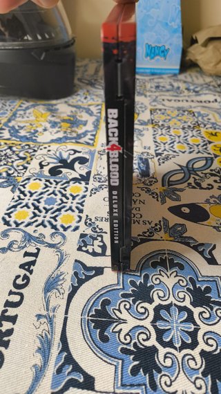 Back 4 Blood PS4 Steelcase + Códigos