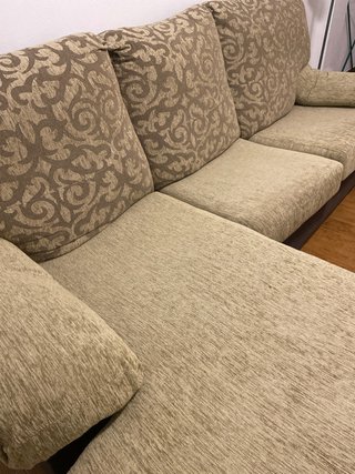 Sofá seccional beige y gris