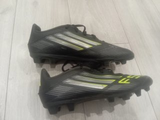 Botas de fútbol Adidas F50 Negras y Verdes