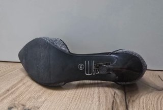 Tacones Salón nuevos negros y plateados