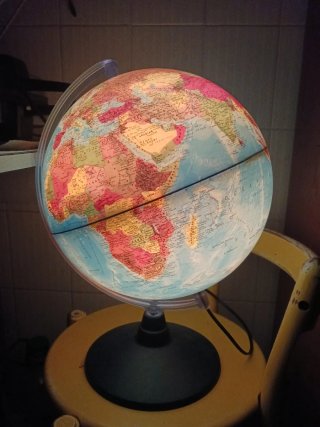 Globo terráqueo educativo
