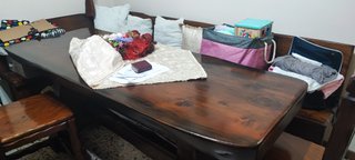 Tavolo in legno massello con panca