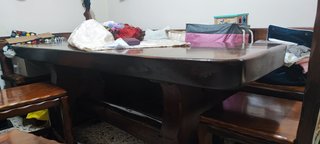 Tavolo in legno massello con panca