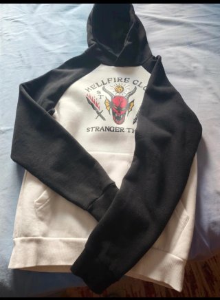 Sudadera Hellfire Club Stranger Things