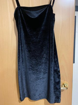 Vestido negro de terciopelo