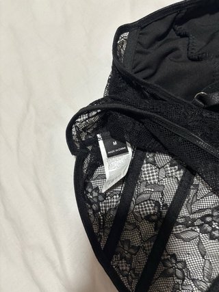 Corsé negro encaje