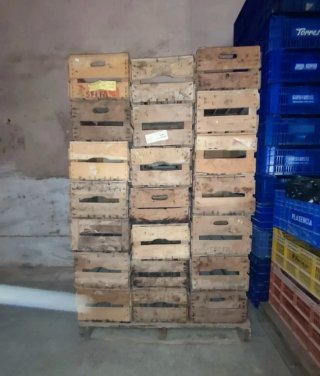 Cajas bajas de madera rústicas