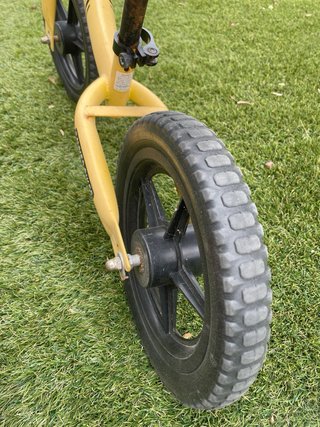 Bicicleta de equilibrio Sawyer amarilla
