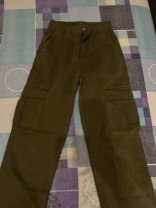 Pantalones cargo verde oliva