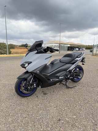 Yamaha TMAX-560 TECH MAX