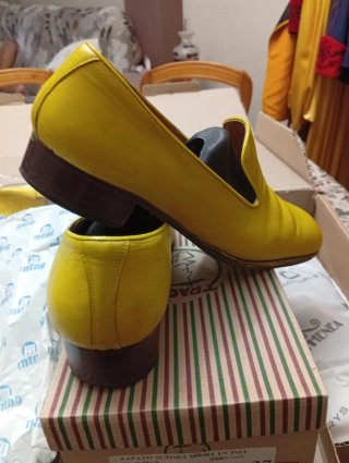 Zapatos Moro Amarillos