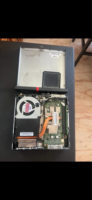 Lenovo M920x i5 8500t 6 núcleos RX560