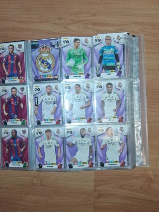 Colección cromos Adrenalyn 2025-26 completa