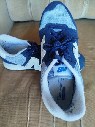 Sapatilhas New Balance Azuis e Brancas