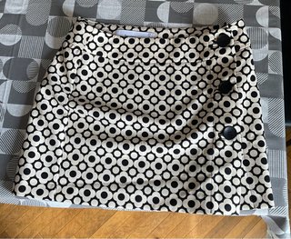 Falda vintage Bershka floral S/36