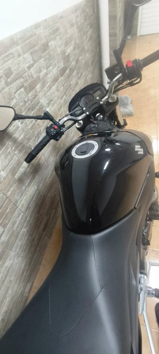 ✅Suzuki GSR 600 Negra - 11.500 km