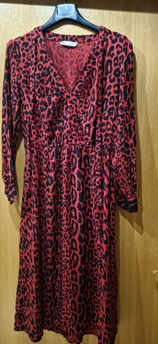 Zara - Vestido estampado animal negro rojo