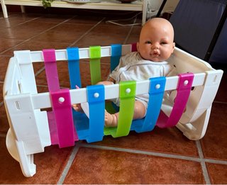 Cuna de bebé para muñeco