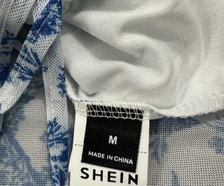 Top Crop de Malla SHEIN / Talla ( M )