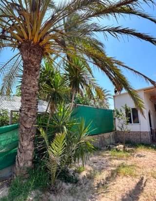 ALQUILER. Chalet en primera linea de playa. Xeraco