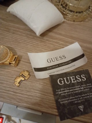 Reloj Guess Dorado Mujer