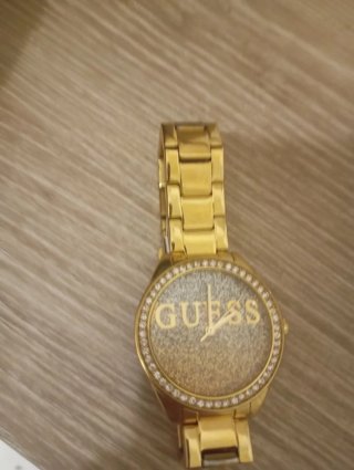 Reloj Guess Dorado Mujer