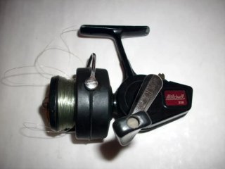 Carrete de pesca Mitchell 320