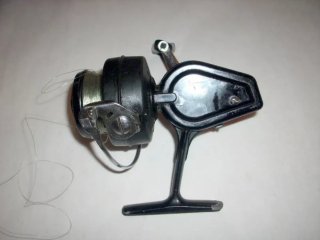 Carrete de pesca Mitchell 320
