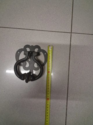 Aldaba artística rústica