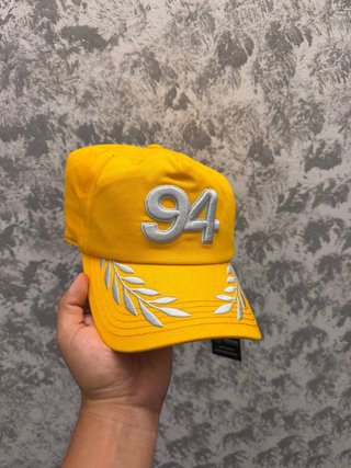 Gorra Adidas Bad Bunny Mercedes