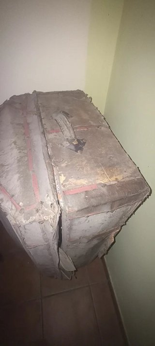 Baúl antiguo madera 200 años