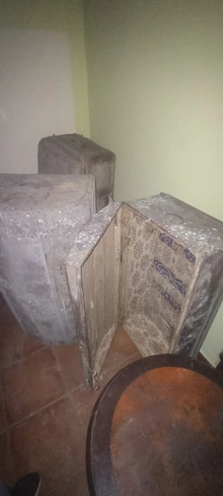Baúl antiguo madera 200 años
